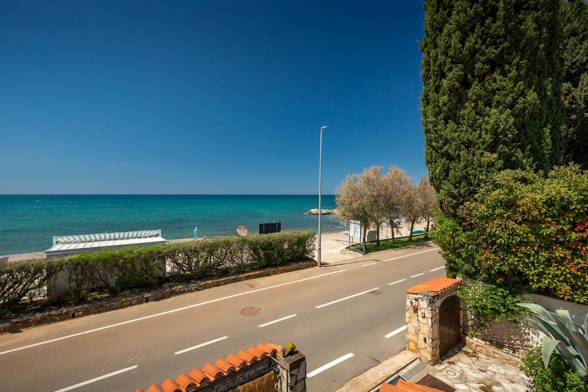 Beach House - Sea Breeze Poreč Kültér fotó
